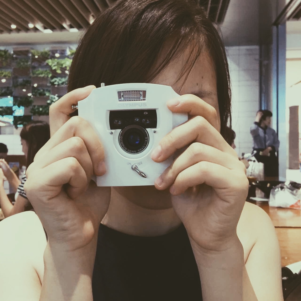 我是Suri，一位很有爱的婚品设计师